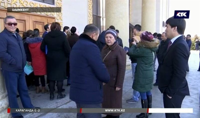 Аким рассказал многодетным, как хорошо им будет в Шымкенте 