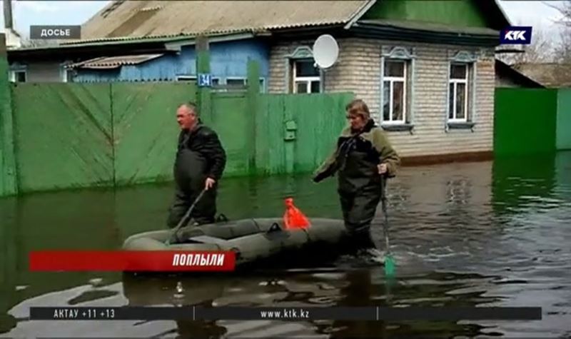 Сто дач и международная трасса затоплены в Северном Казахстане