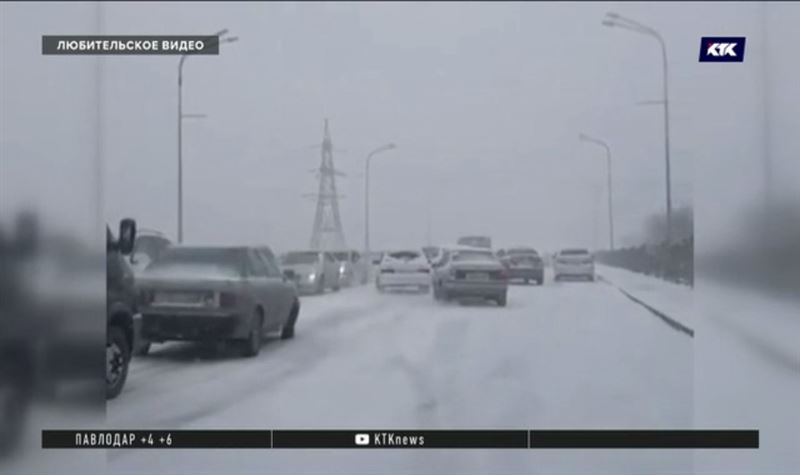 Вернувшаяся в Казахстан зима обернулась скандалами и десятками ДТП