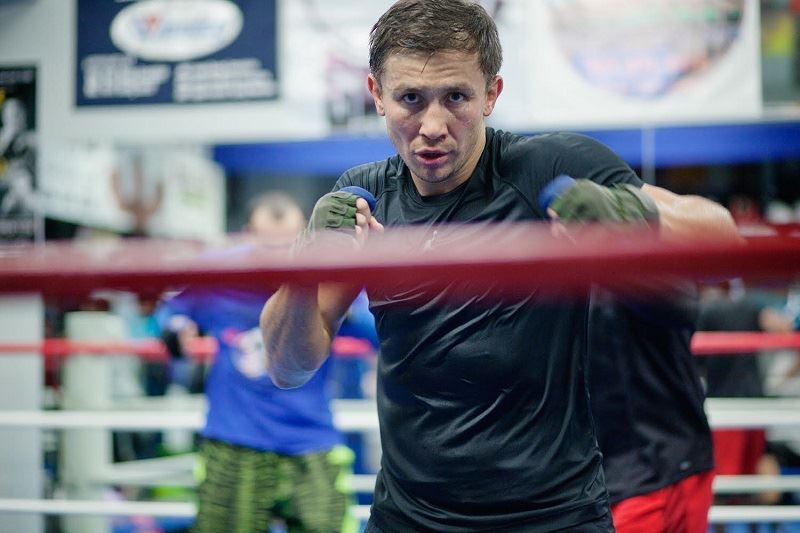 Головкин провел спарринг с чемпионом в полутяжелом весе