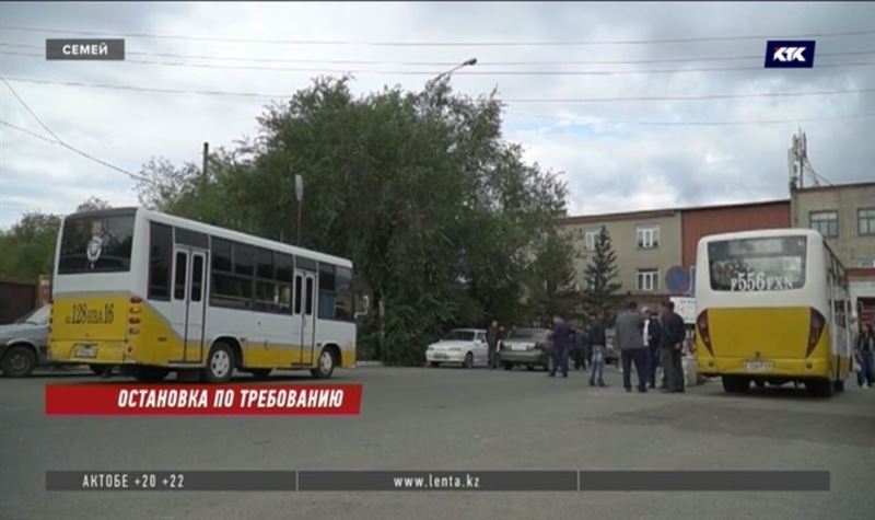 Вместе со старыми автобусами в Семее избавились от водителей и кондукторов 