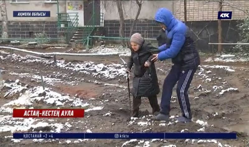 Щучьеде қыс алдында сау құбырды ауыстырып, жұртты батпаққа батырды