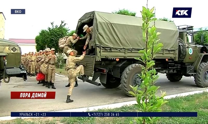 Демобилизованные солдаты наконец-то возвращаются домой