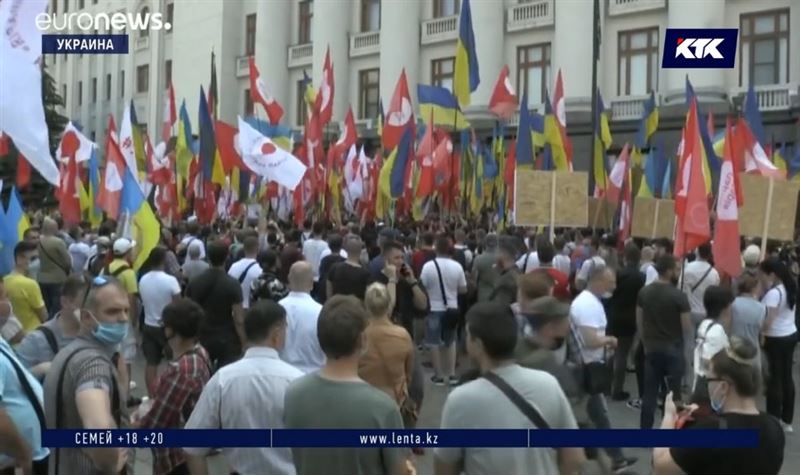 Шеруге шыққандар Зеленскийдің үйіне дейін барды