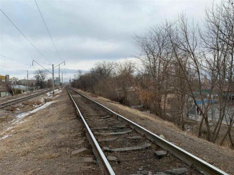 Шымкентте екі жасар бала пойыз астына түсіп өлді