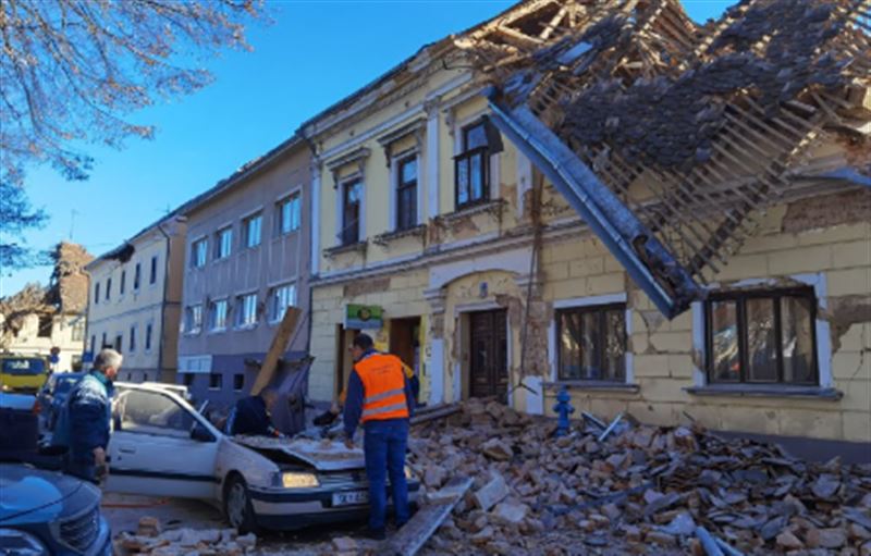 Здания обрушились в результате мощного землетрясения в Хорватии