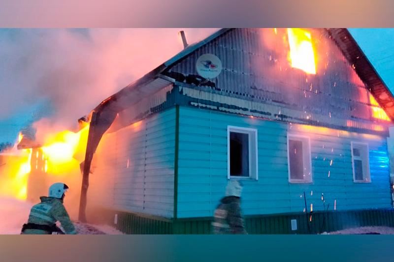 В Восточном Казахстане при пожаре были спасены две женщины  