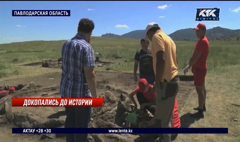 В Баянаульском нацпарке разгромлен древний могильник