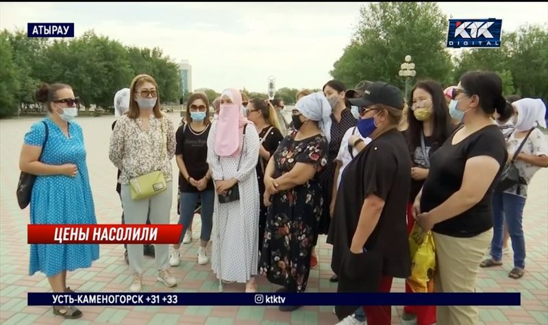 Атырауские многодетные матери показали акимату, что едят и в чем ходят