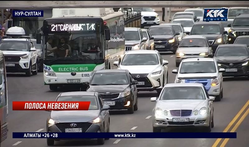 Допуск обычного автотранспорта на «выделенку» в Нур-Султане одобряют не все