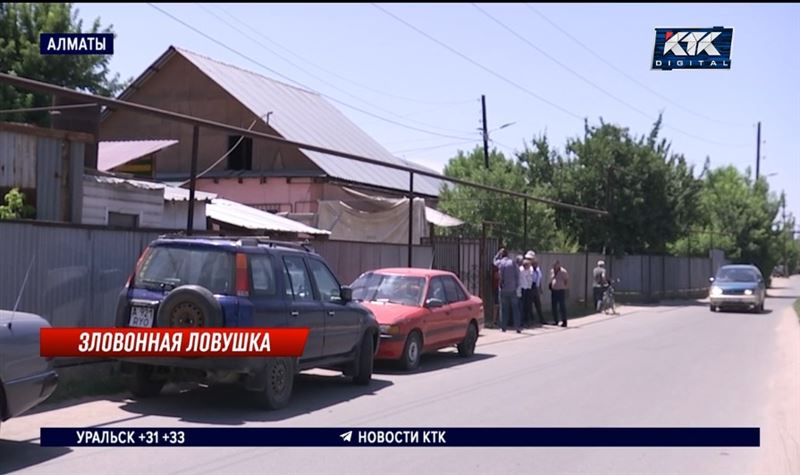 Бабушка и двое внуков погибли в выгребной яме