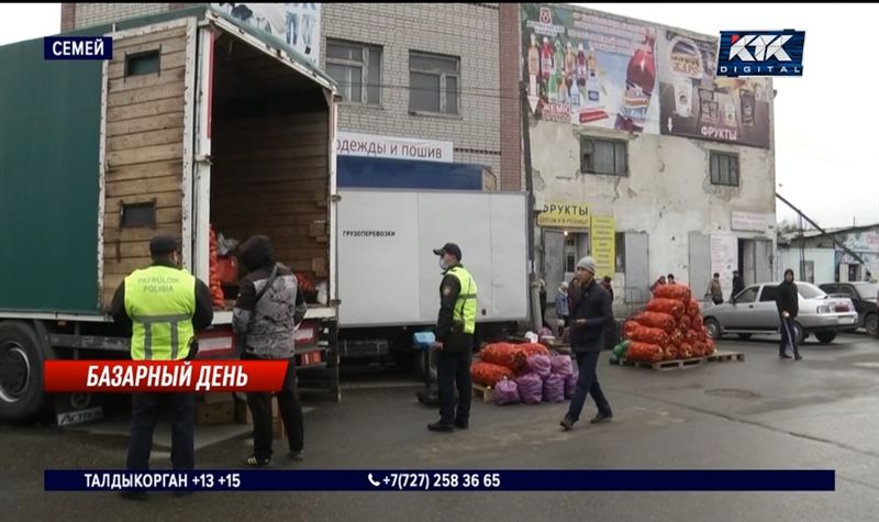 Cтихийные торговцы на центральной улице Семея заплатят штраф