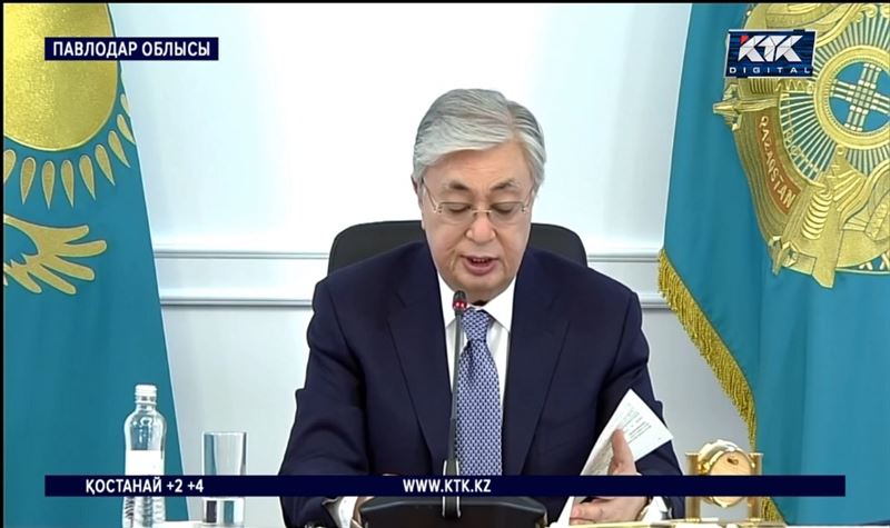 Тоқаев: Үкімет пен әкімдер халықты қайта вациналау науқанына кірісуі керек