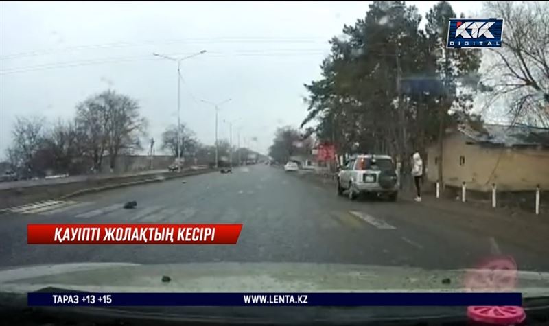 Апта сайын адам өледі. Тұрғындар күре жолдан өтетін көпір салып беруді талап етті