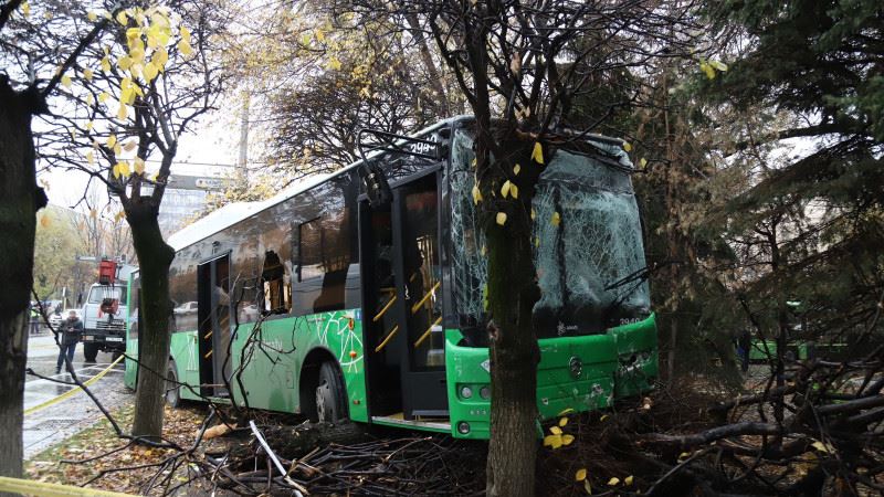 Водитель автобуса арестован на время следствия по делу о резонансном ДТП в Алматы