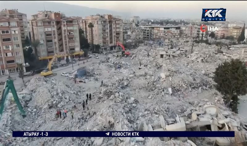 Двух женщин и ребенка нашли живыми спустя почти 10 дней после землетрясения