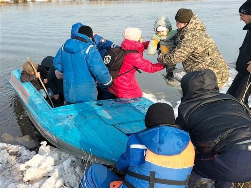 Казахстанские спасатели прогнозируют сложную паводковую ситуацию в стране весной 