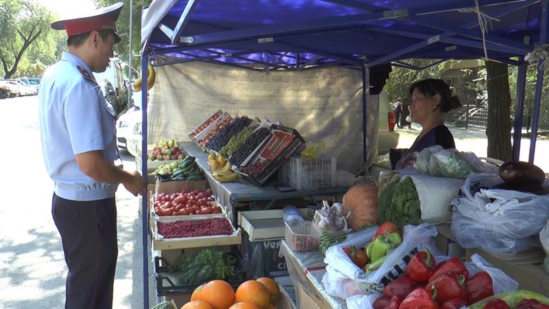 При каких условиях уличная торговля разрешена в Казахстане