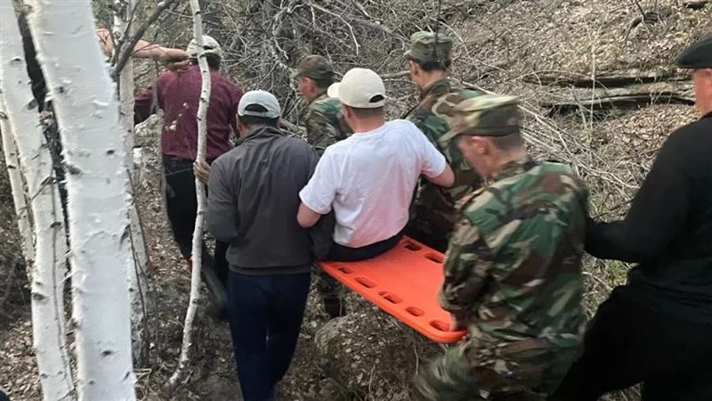 Туристу в Баянауле потребовалась помощь спасателей