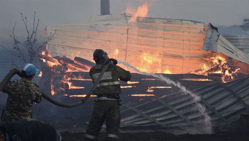 Пострадавшим от пожара обещают выплатить по 345 тысяч тенге в Петропавловске