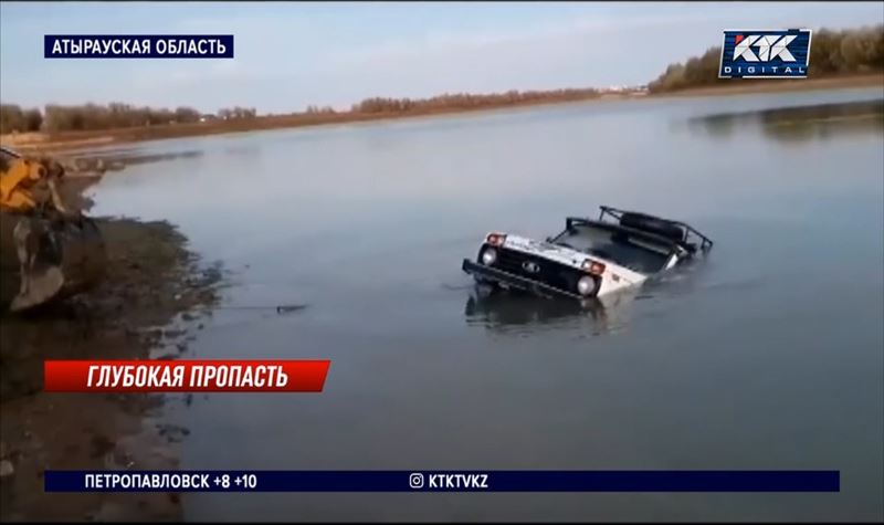 Тела двух мужчин обнаружены в затонувшей в Урале «Ниве»