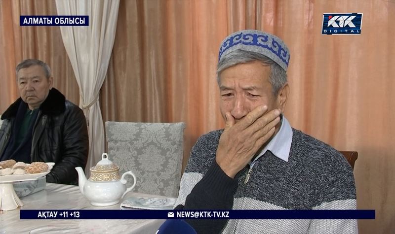«Балаларына не дейміз?» Алматыда автобус қағып өлтірген ерлі-зайыптылар жерленді