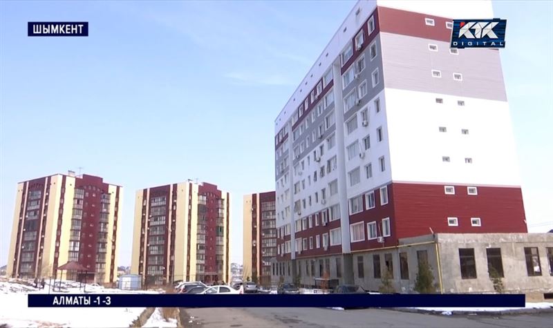 «Все разваливается, дом дает усадку»: жители новой 9-этажки в Шымкенте бьют тревогу