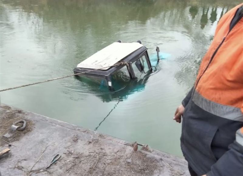 Двое мужчин утонули вместе с трактором в области Абай – комментарий МЧС