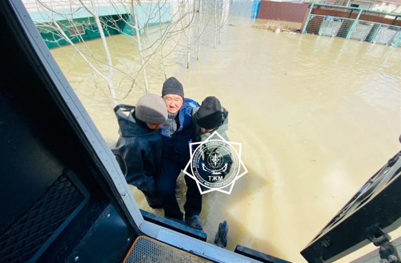 Паводки в Казахстане: эвакуировано более 80 тысяч человек