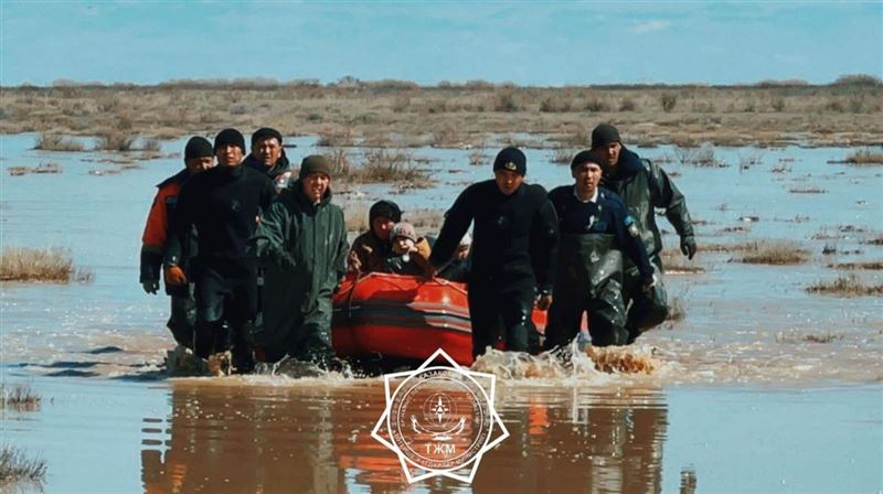 Паводки в Казахстане: спасены 40 тысяч детей – МЧС