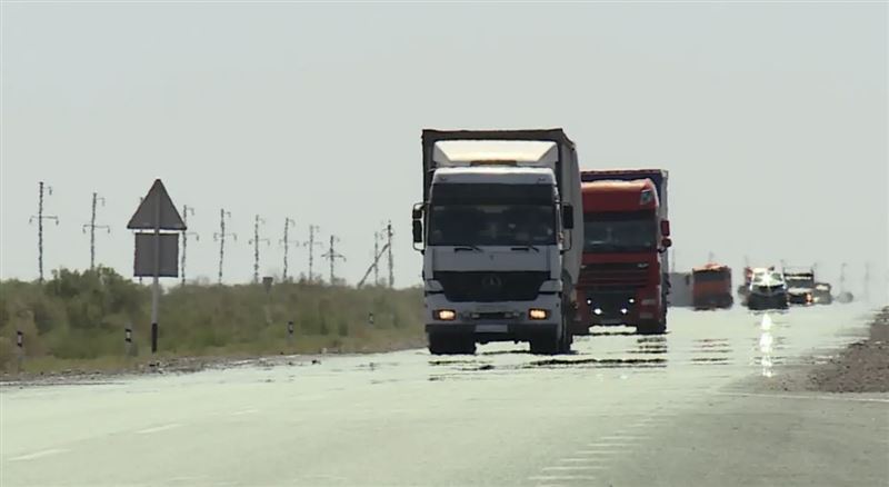 Қазақстанда ауыр көліктерге автожолда жүк тасымалдауға тыйым салынбақ