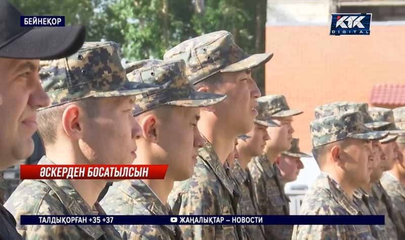 Еңбек министрі: Техника тілін білетін маманды әскерден босату керек