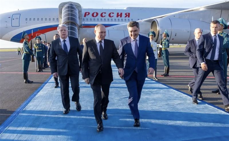 Владимир Путин ШЫҰ саммитіне қатысу үшін Астанаға келді
