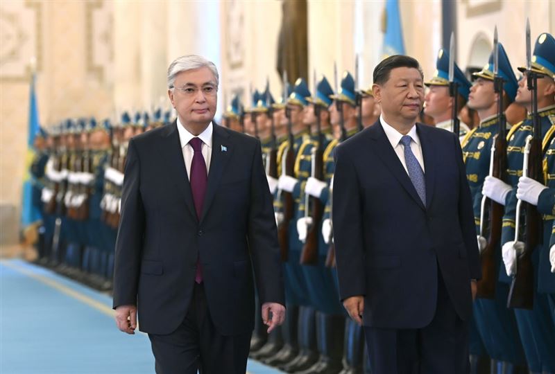 В Акорде проходят переговоры Токаева и Си Цзиньпина