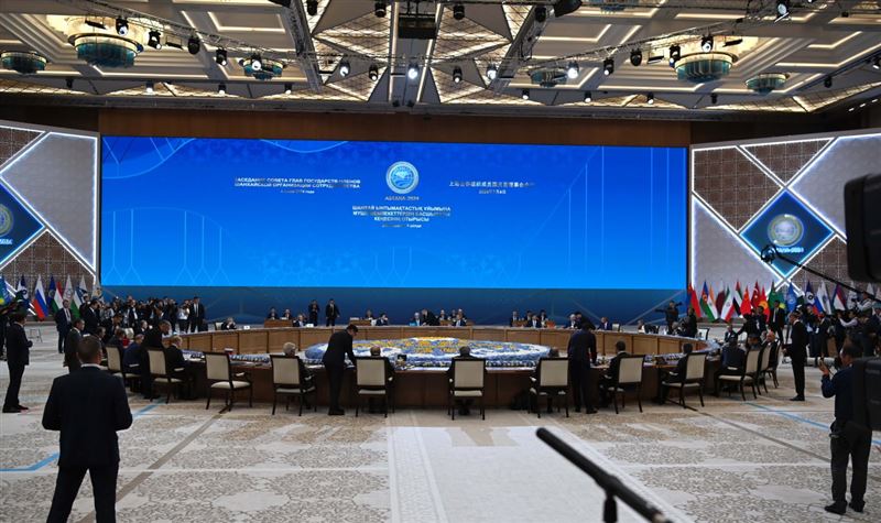 Десятки документов подписали в ходе саммита Шанхайской организации сотрудничества в Астане