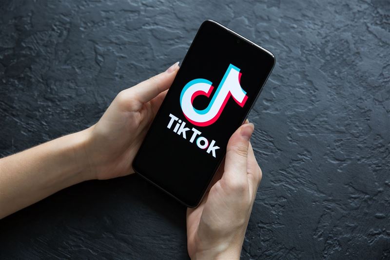 Школьница из Актобе брызнула на себя уксус после ролика в TikTok