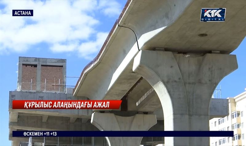 Астанада LRT эстакадасына 38 жастағы ер адам асылып қалған