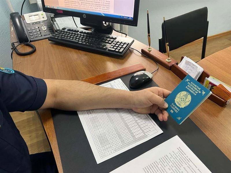 Житель Павлодарской области выдворен за пределы страны за двойное гражданство