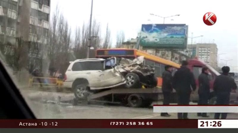 В Семее водитель из-за сердечного приступа совершил двойное ДТП