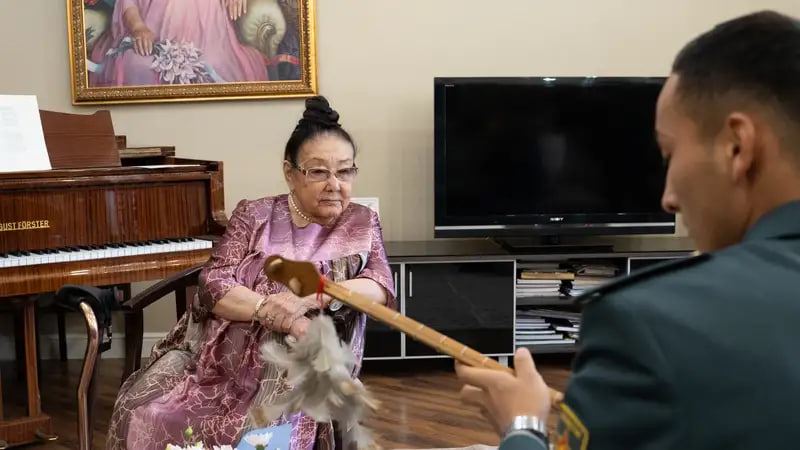 В Алматы прошла встреча в честь Дня пожилых людей с Бибигуль Тулегеновой