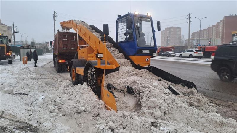 Как Астана справляется с последствиями ночного снегопада