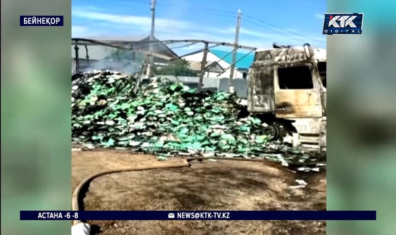 Ақтөбе облысында 20 тонна дәптер тиелген жүк көлігін өртеген тұрғын сотталды