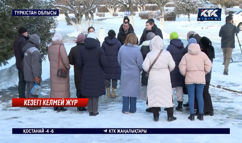 Түркістан облысында ұзақ жыл пәтер кезегінде тұрғандар наразылық білдірді 