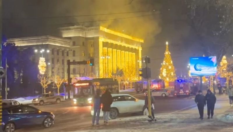 Пожар в КБТУ: сложности тушения из-за особенностей конструкции здания