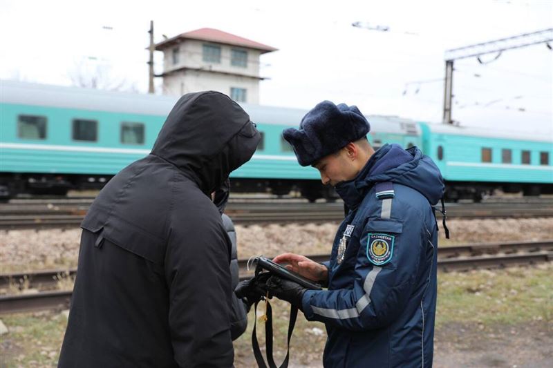 Более 45 тысяч граждан наказали за переход железной дороги в неположенных местах