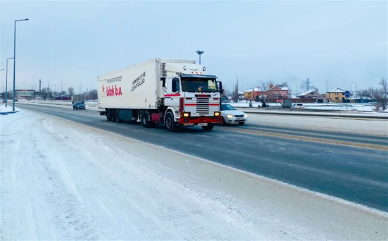 Ауа райының бұзылуына байланысты екі облыста жол жабылады