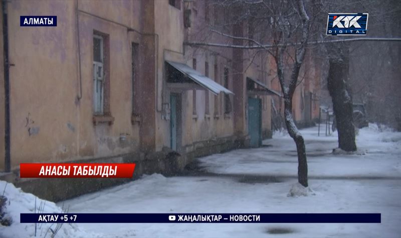 Жаңа туған сәбиін үйдің кіреберісіне тастап кеткен әйел ұсталды 