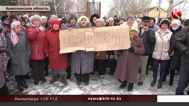 Акмолинские комбайнеры хотят денег и идут митинговать