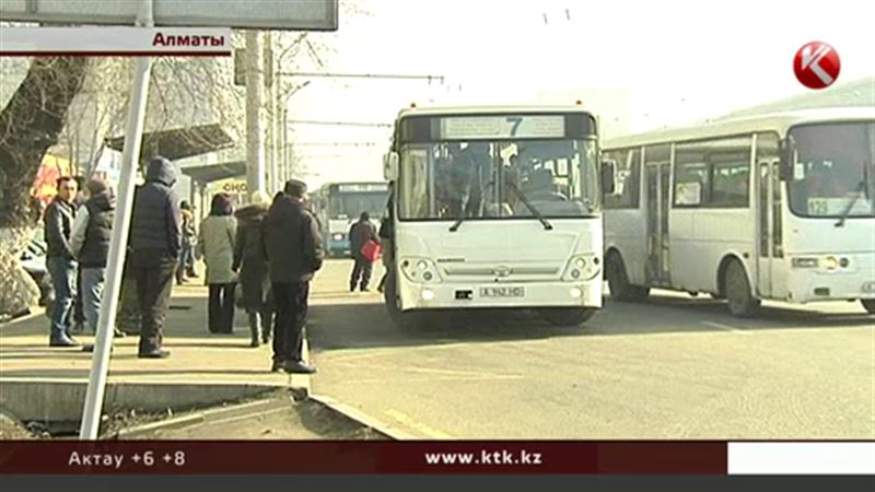 В Алматы не вышли в рейс 20 автобусов частного автопарка