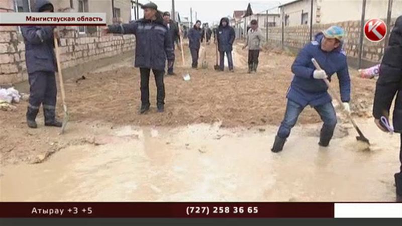 В пригороде Актау люди не могут вернуться в свои дома